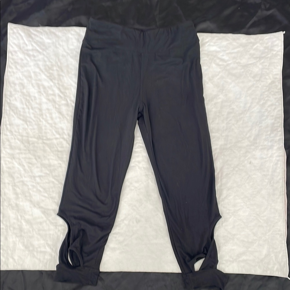 Soho Girls Black Leggings with Form-Fitting Design and Ruched Ankle Detail